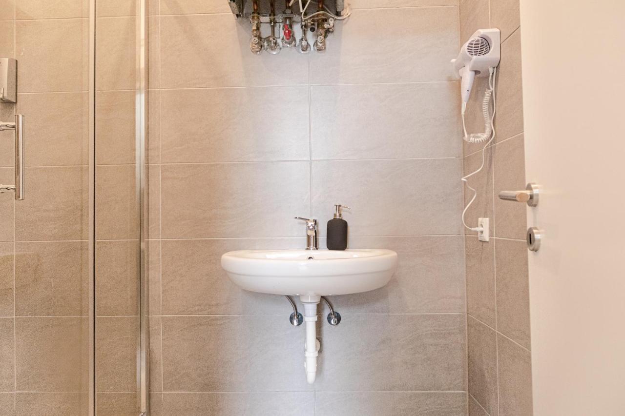 Pleasing 2Br Apt. Akh-Perfect For Groups Wenen Buitenkant foto